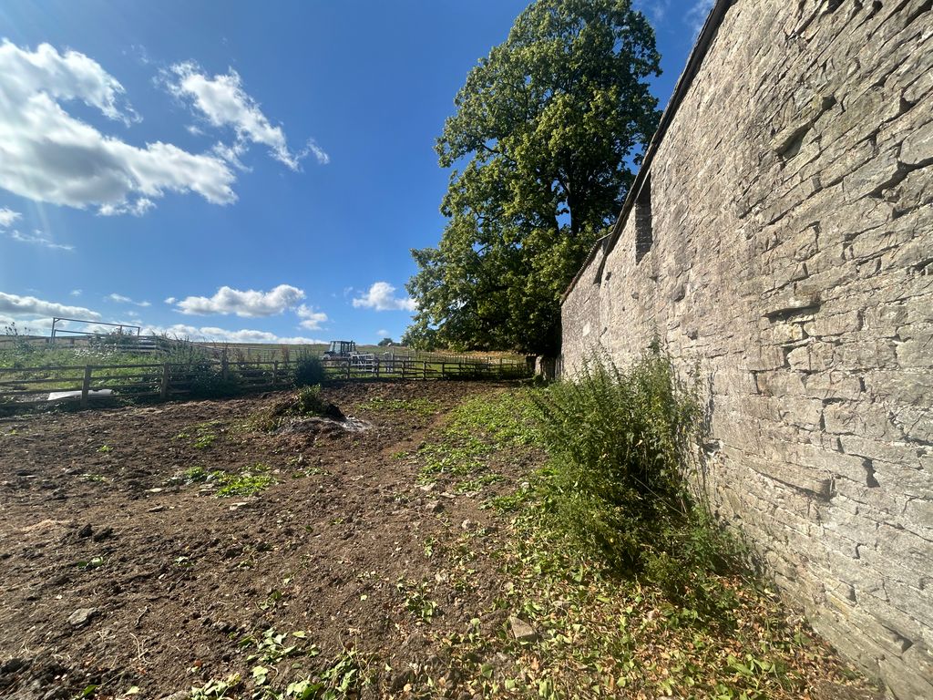 Property photo 3 of 4