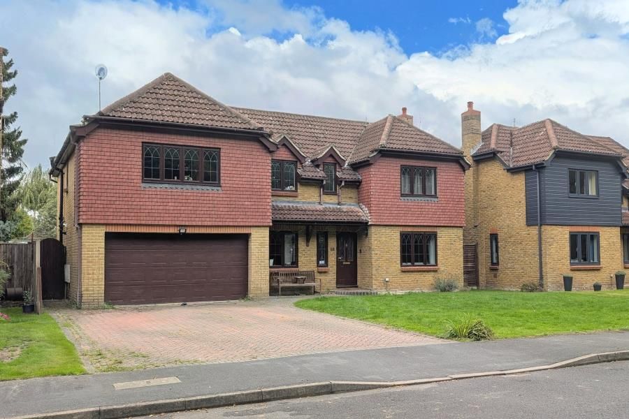 Property photo 1 of 8