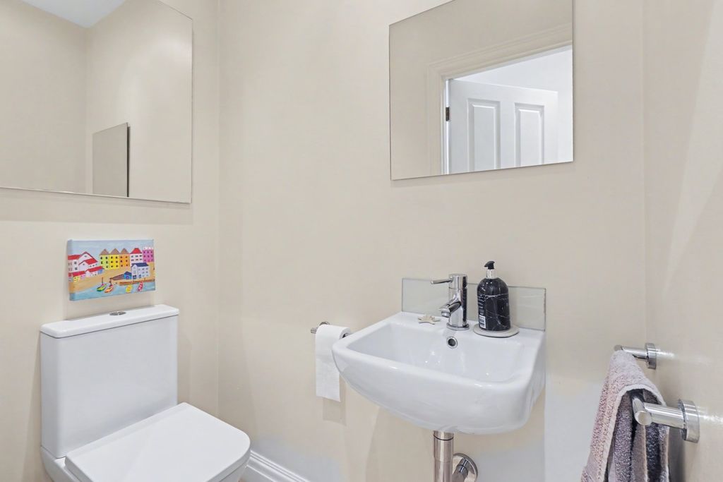 Property photo 3 of 20