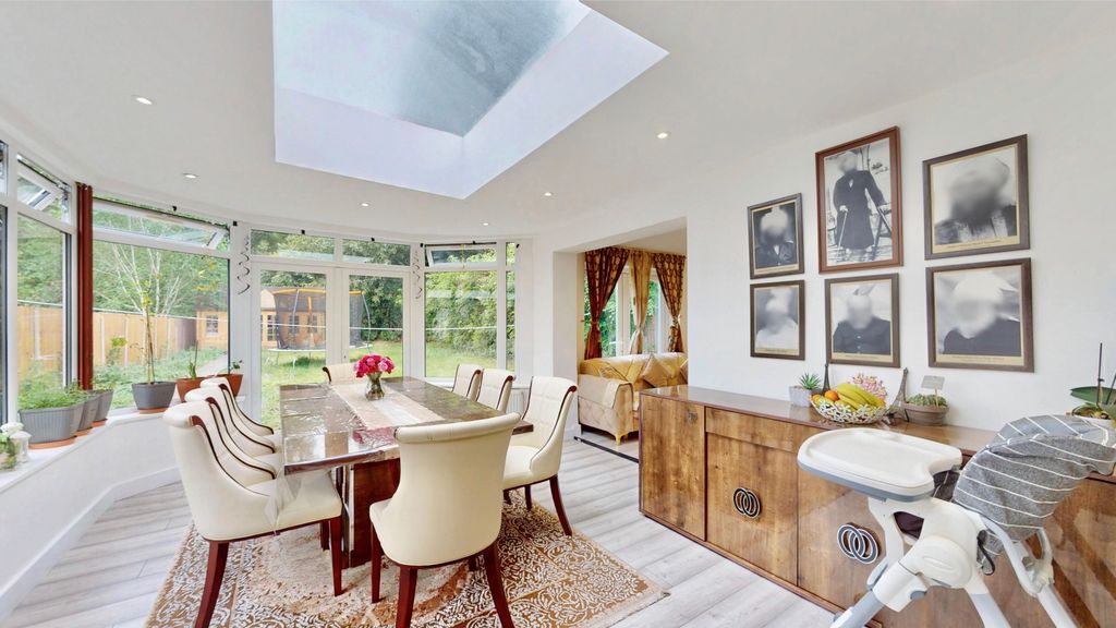 Property photo 2 of 25 40-Oriental-Road-05072026_133219