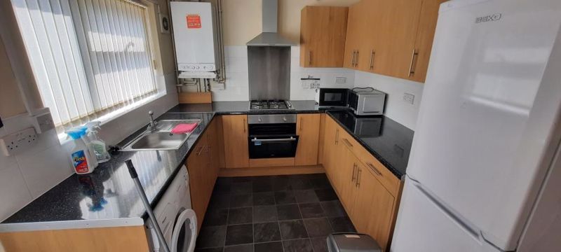 Property photo 1 of 7 Photo 2