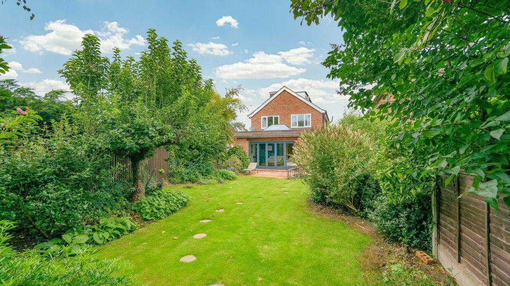 Property photo 2 of 28