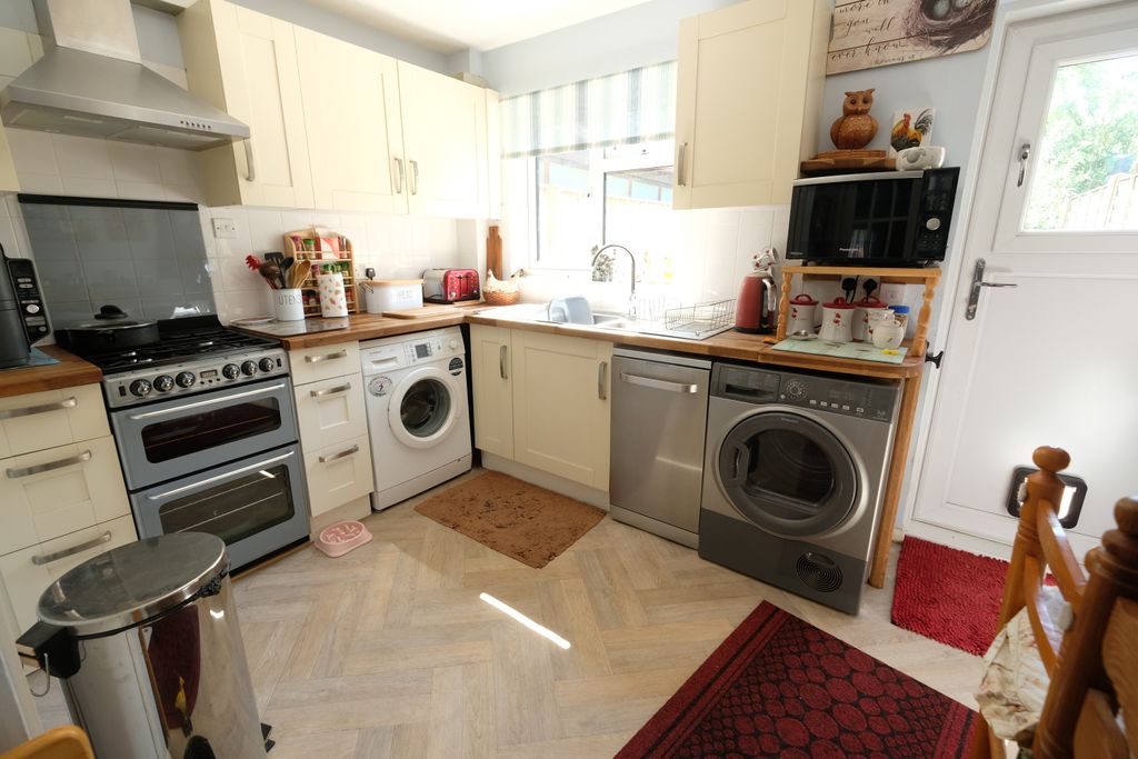 Property photo 2 of 13