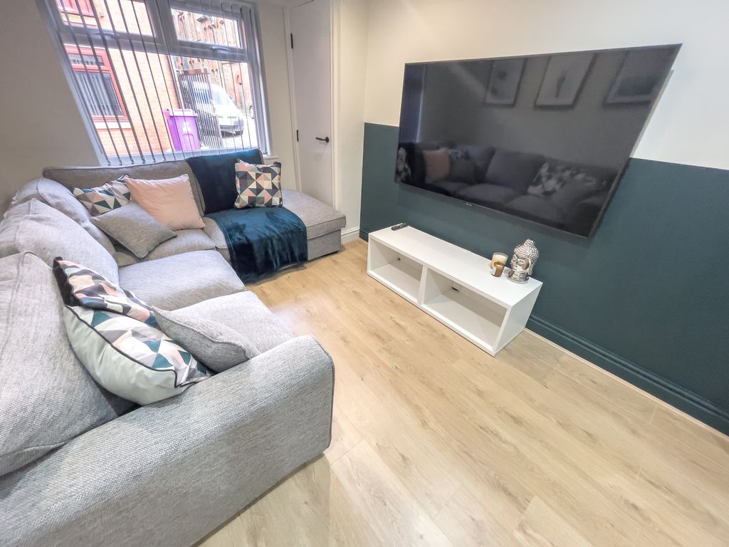 Property photo 3 of 17 Img_6987