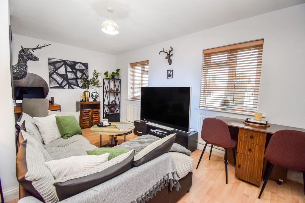 Property photo 2 of 9 Living Room