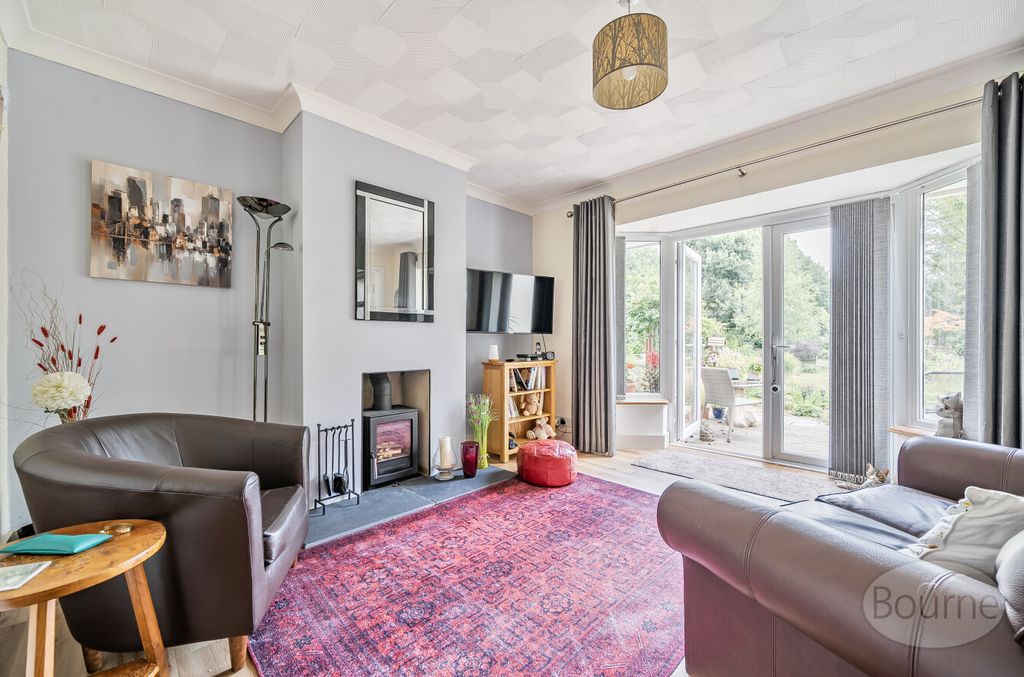 Property photo 2 of 15 Ae17F0E2-1E4c-418...