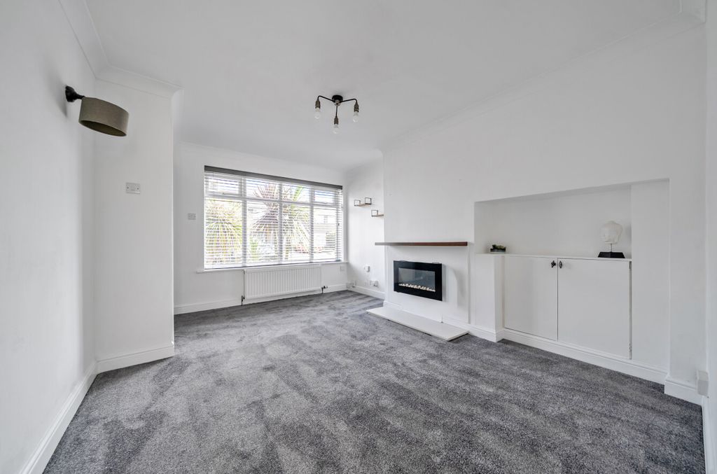 Property photo 2 of 13 1470927-14-6A310E...