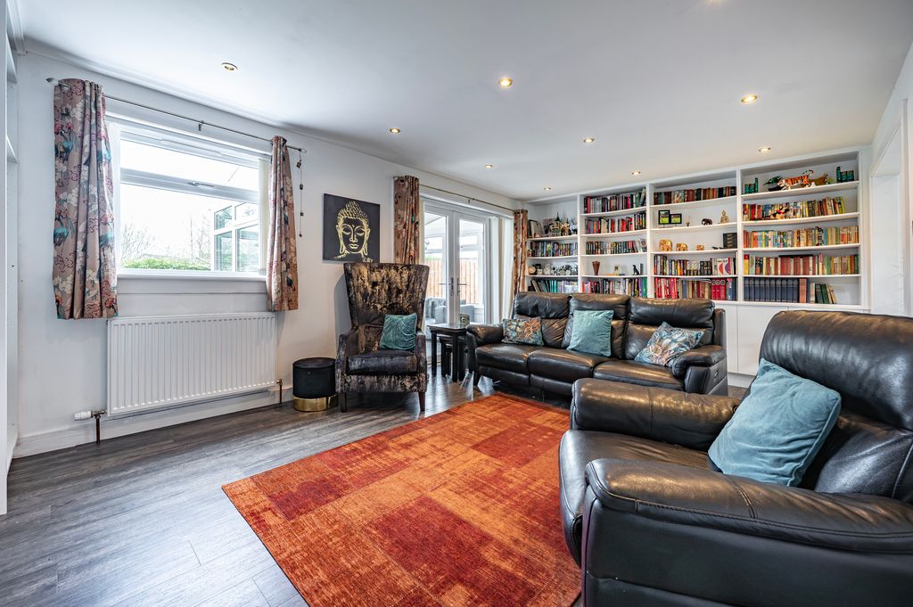 Property photo 2 of 53