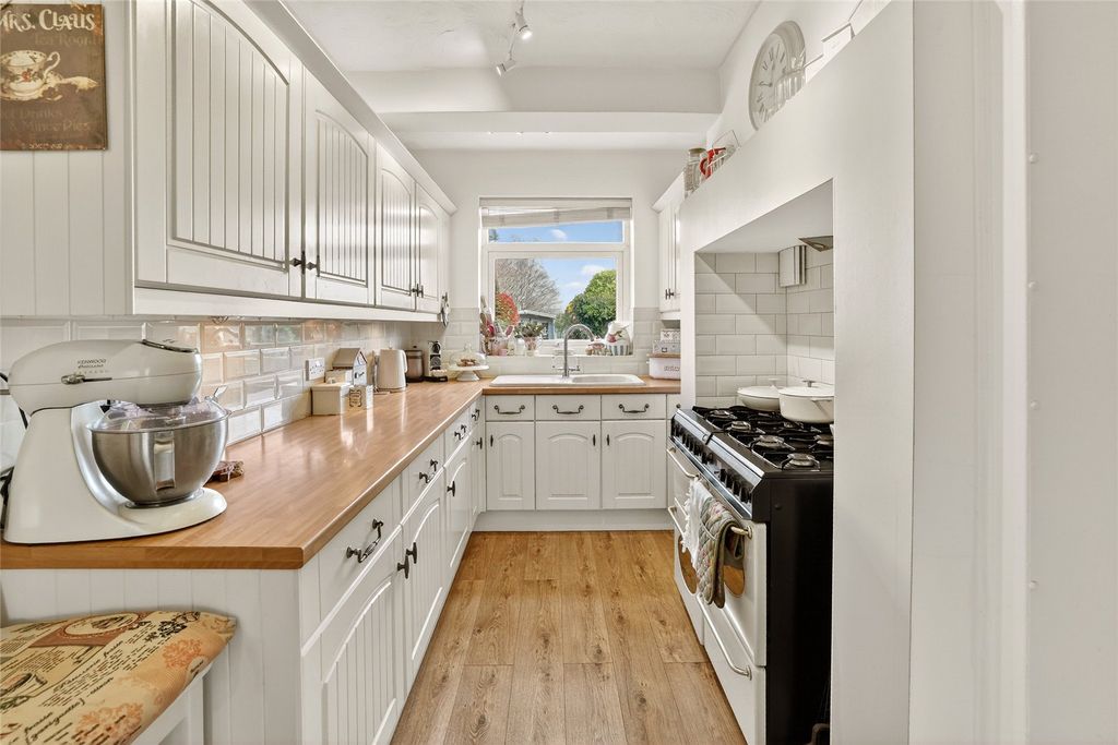 Property photo 3 of 38 Picture No. 34