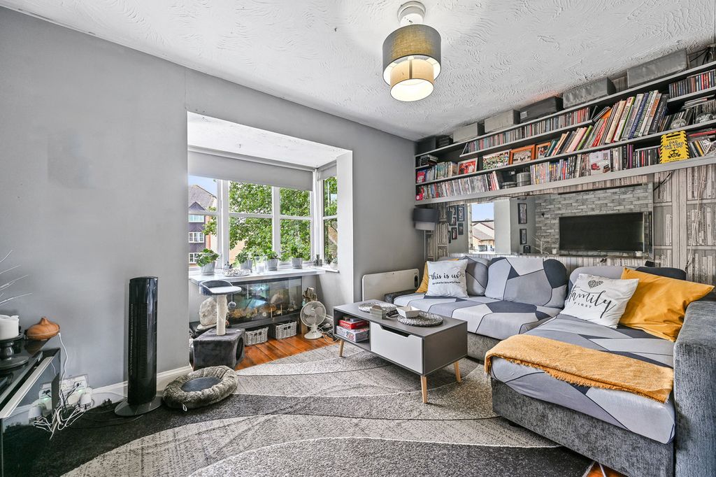 Property photo 3 of 9