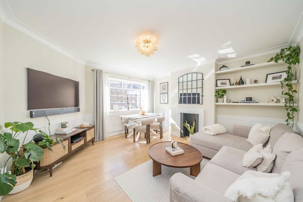 Property photo 2 of 6