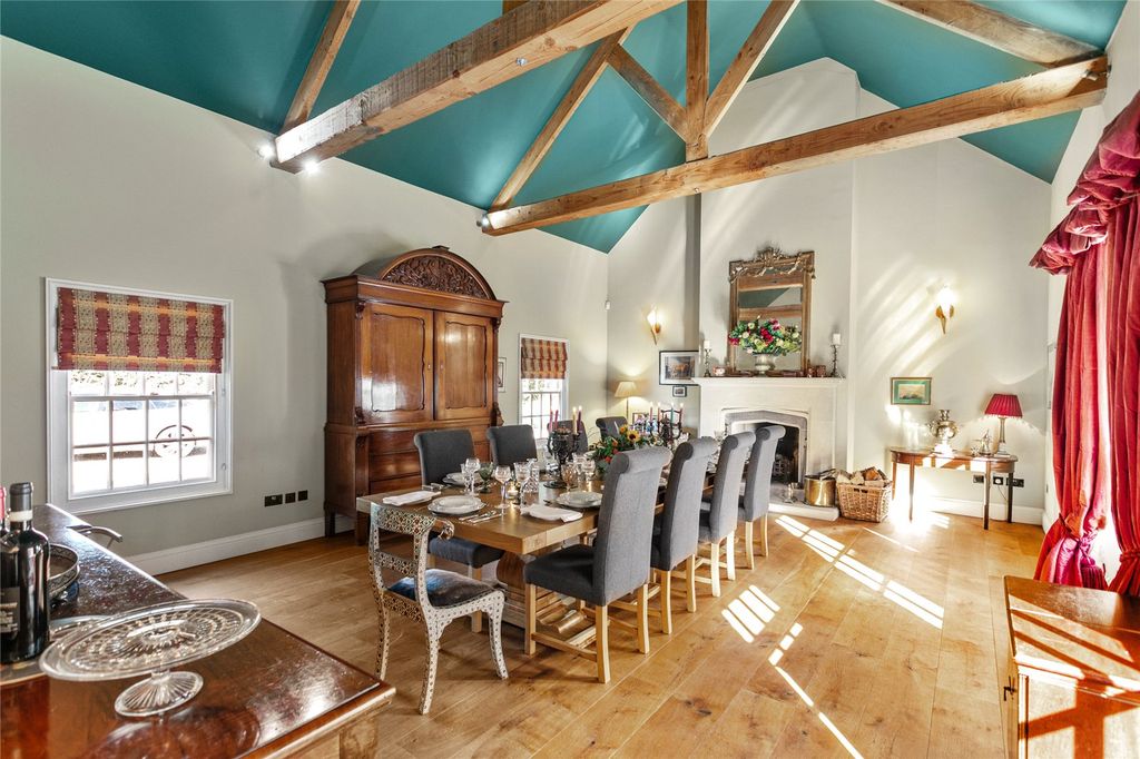 Property photo 2 of 36 Dining Room