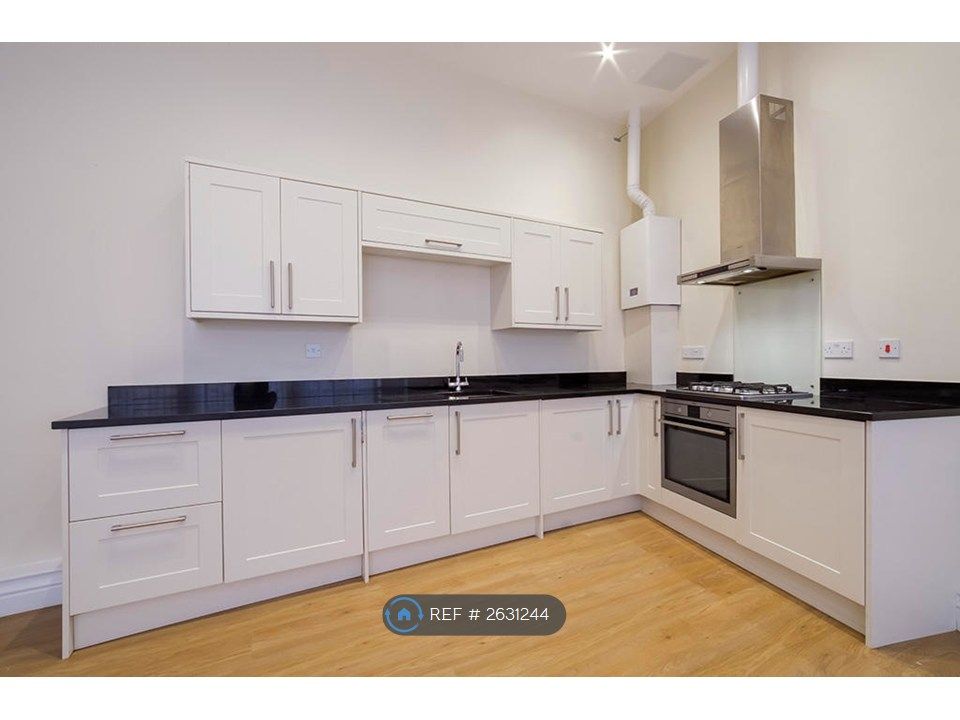 Property photo 2 of 12 Kitchen