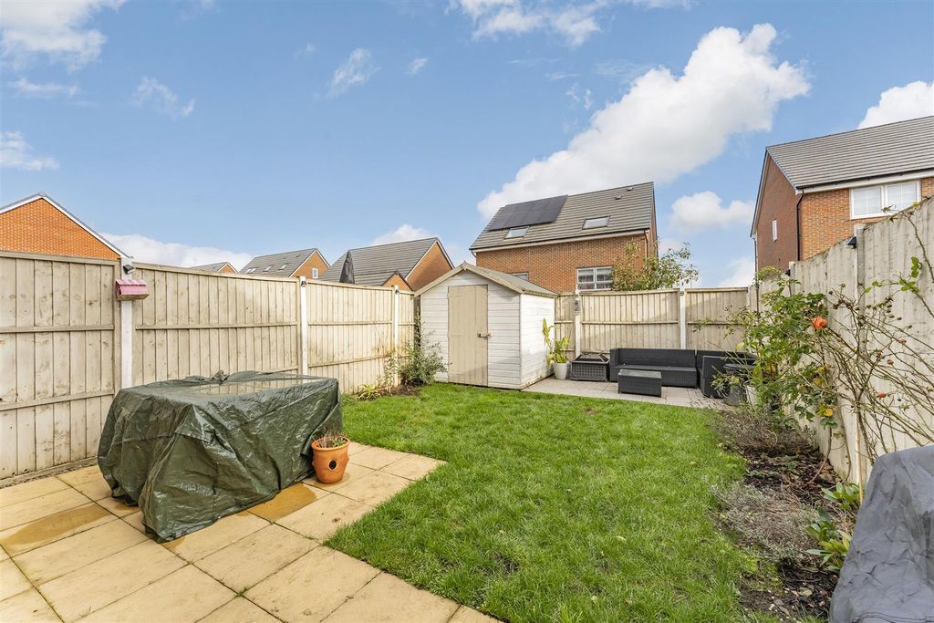 Property photo 2 of 21 Garden