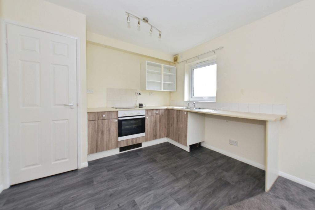 Property photo 3 of 11 Photo