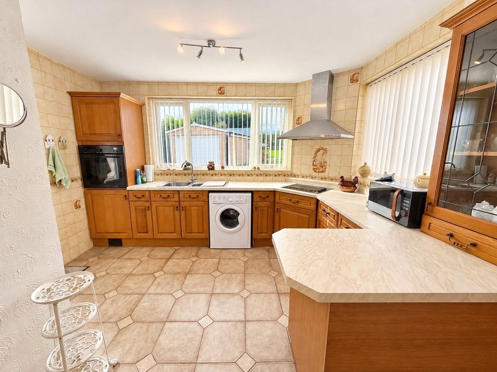 Property photo 3 of 22 Picture No. 11