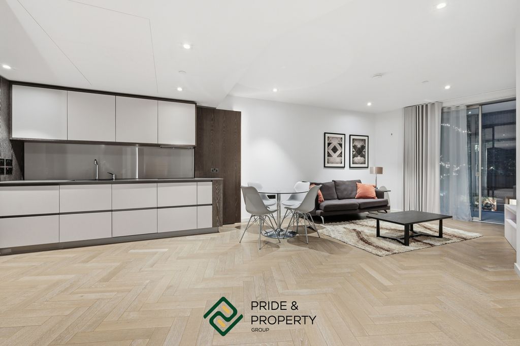 Property photo 2 of 18 Kitchen / Living Room