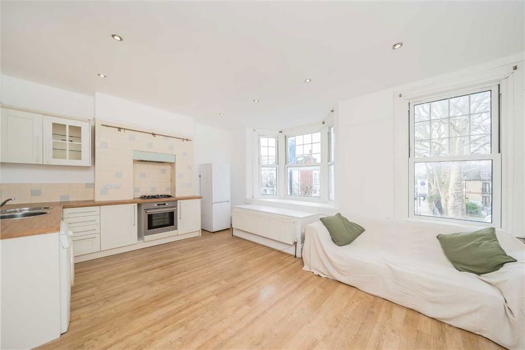 Property photo 2 of 6