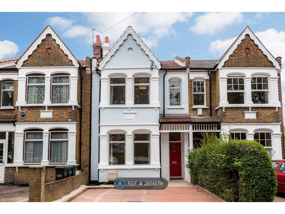 Property photo 2 of 11 Front Of House