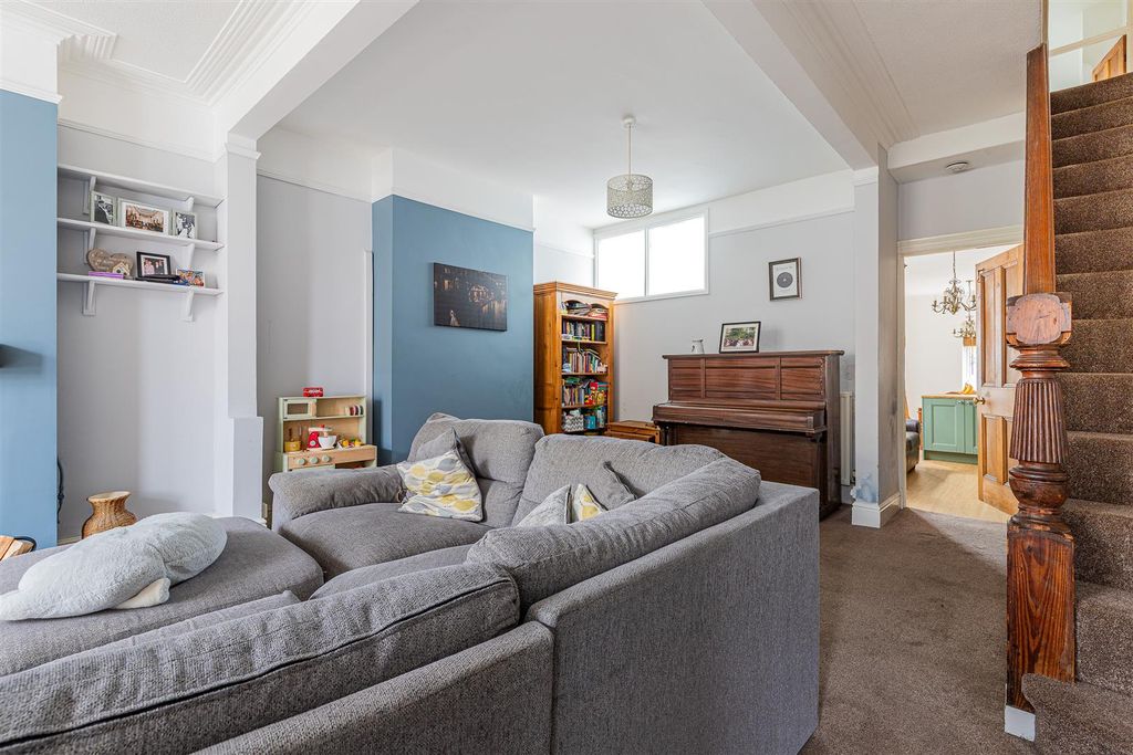 Property photo 3 of 18 53-8.Jpg