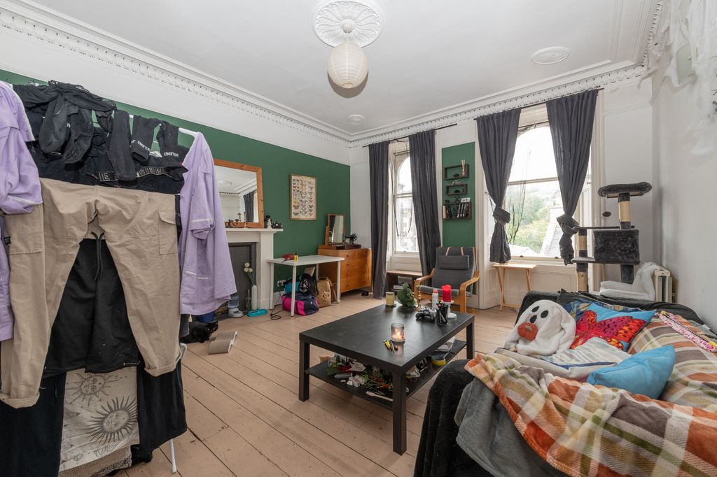 Property photo 2 of 30