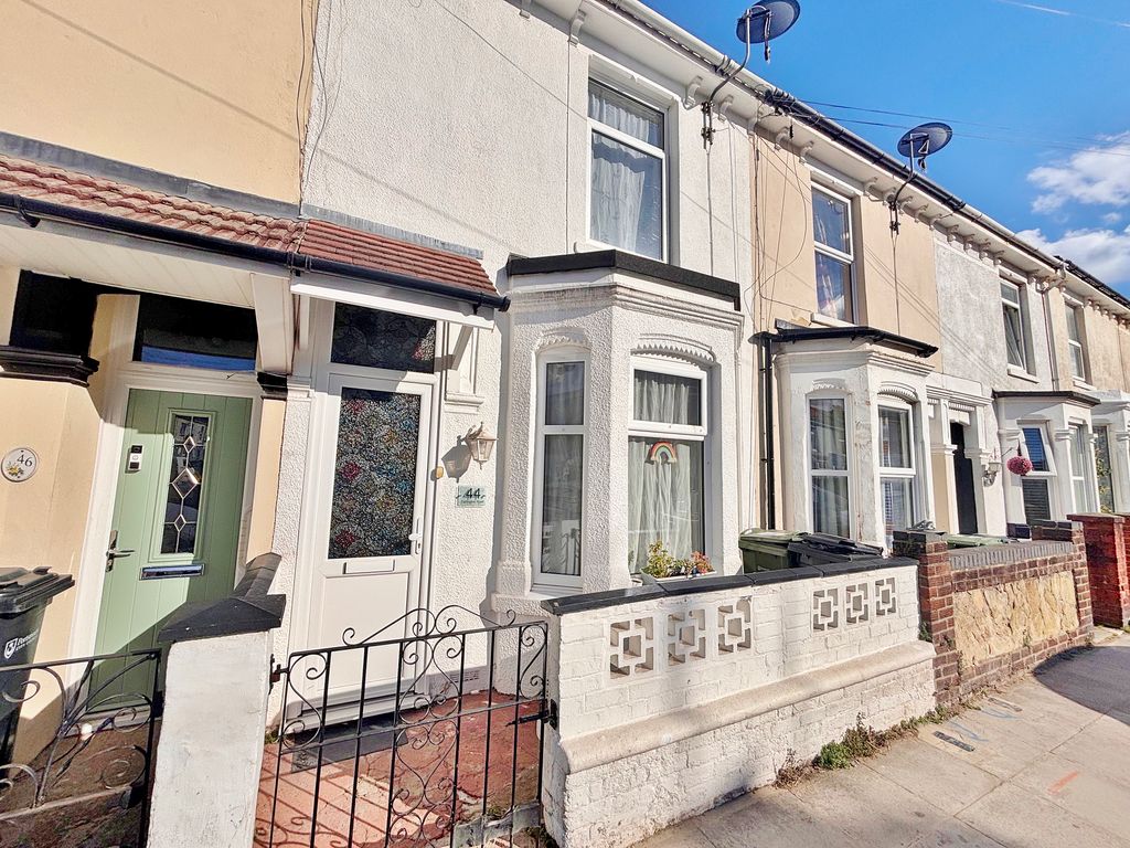 Property photo 1 of 17