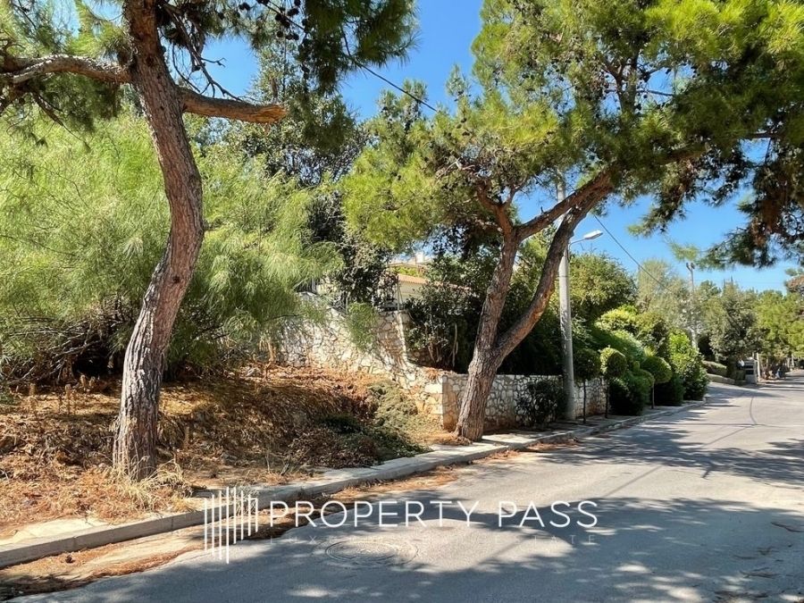 Property photo 1 of 2