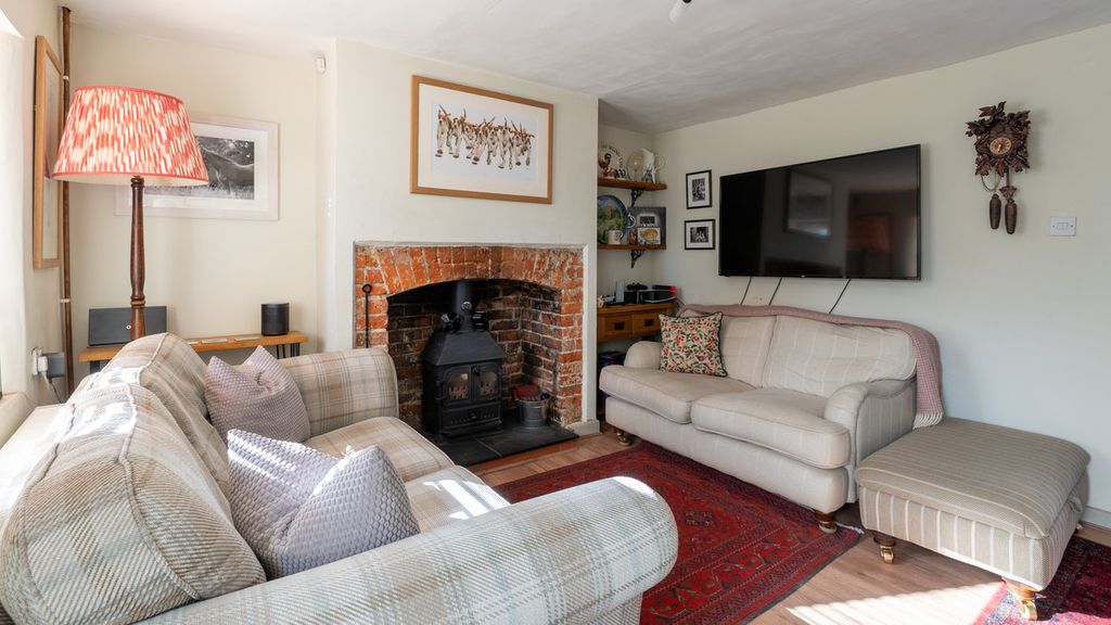 Property photo 2 of 10