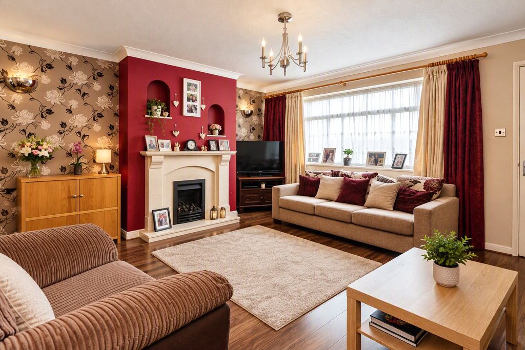 Property photo 1 of 11 Lounge