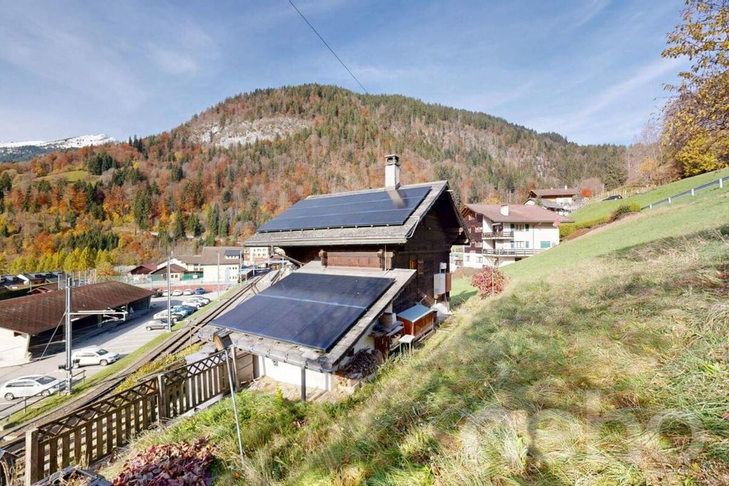 Property photo 3 of 12