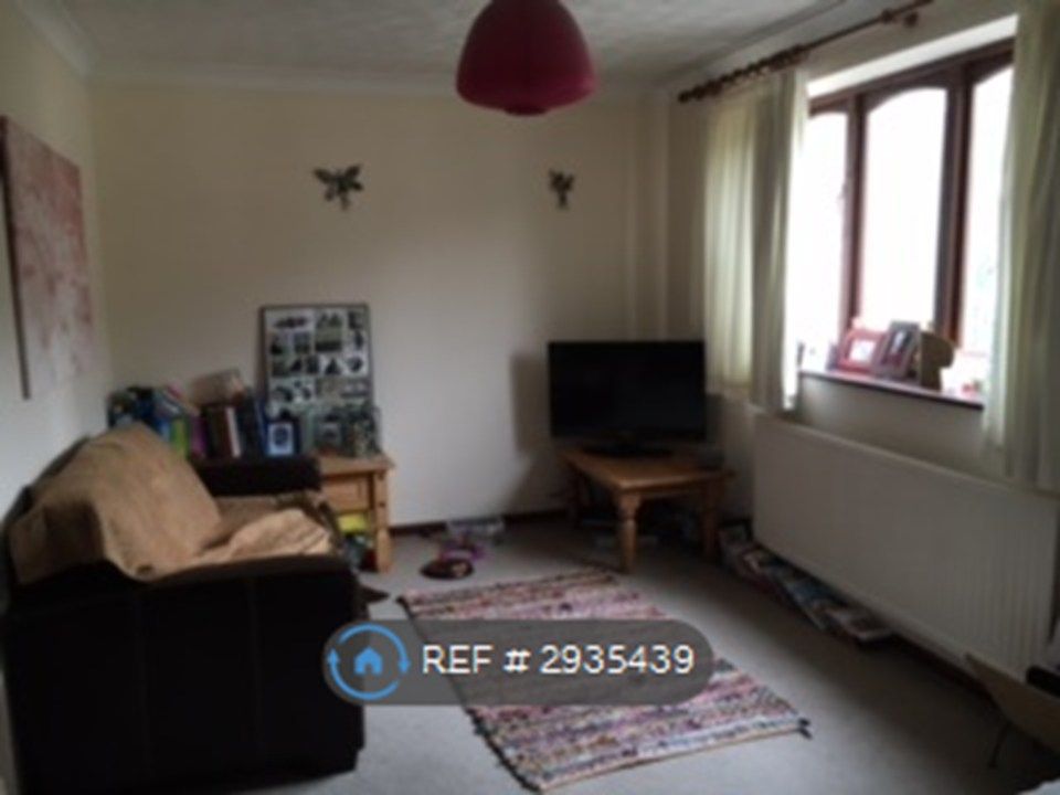 Property photo 1 of 4 Sitting Room