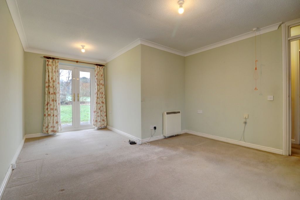 Property photo 2 of 10 Picture No. 12