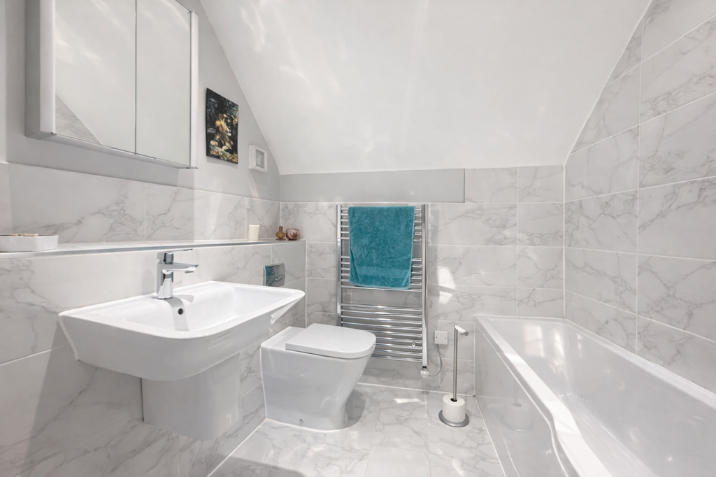Property photo 3 of 10 Modern Bathroom With Natural Light-3