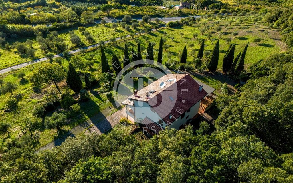 Property photo 2 of 46