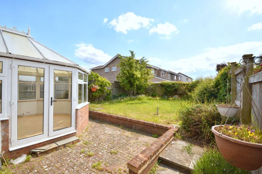 Property photo 2 of 16 Outside