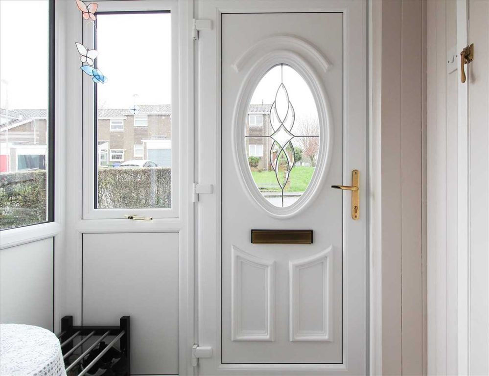 Property photo 2 of 20 Entrance Porch