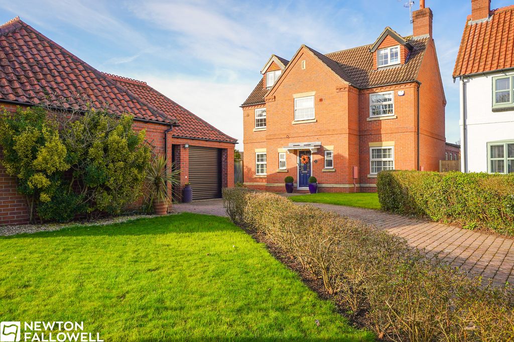 Property photo 1 of 27