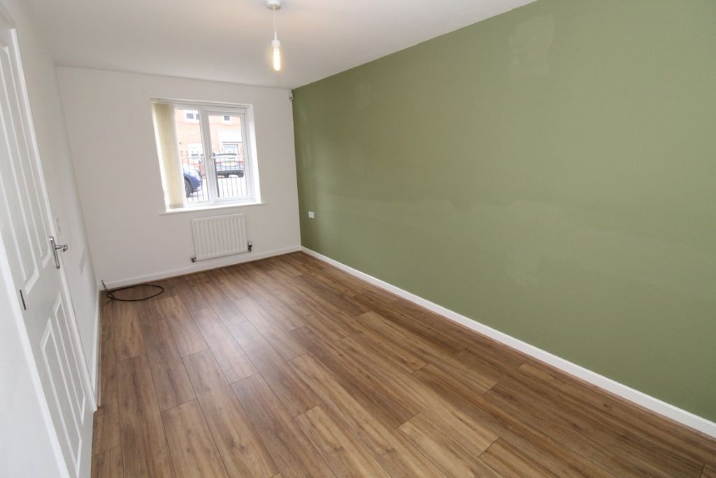 Property photo 3 of 15 Living Room
