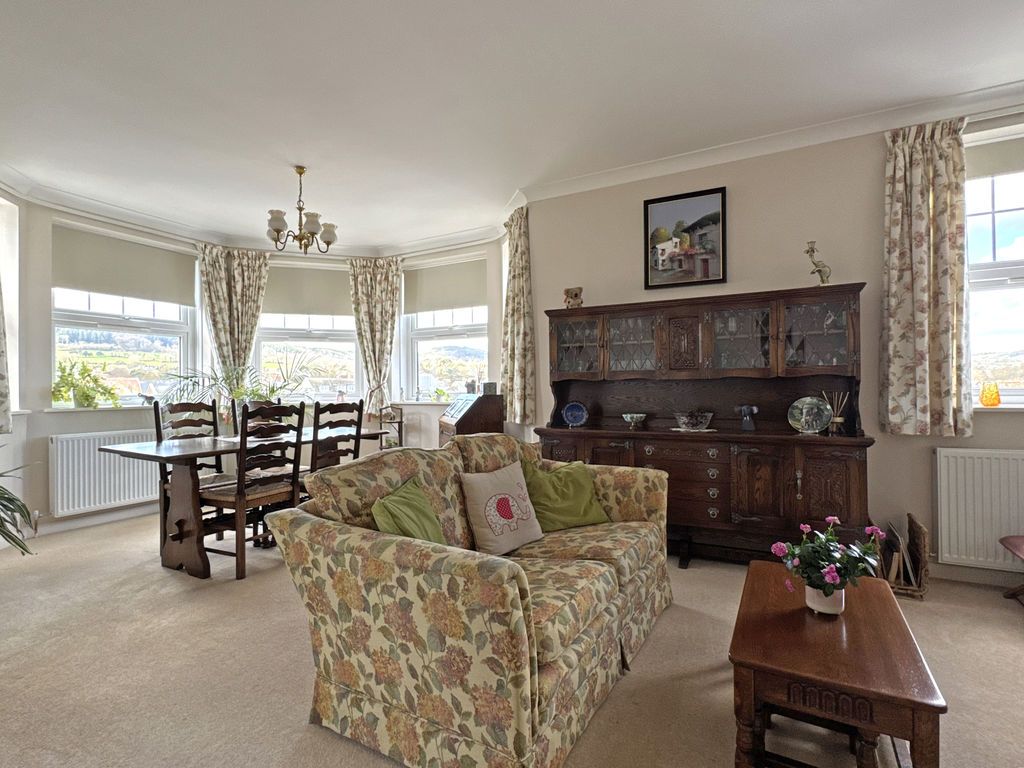 Property photo 3 of 14 Photo 4