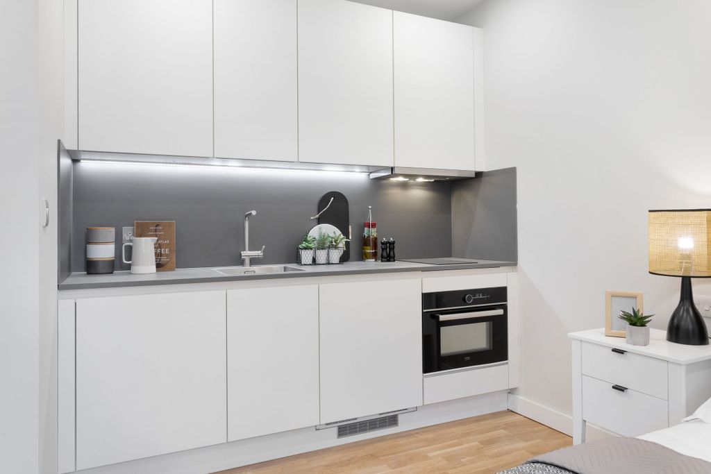 Property photo 3 of 12 Kitchen