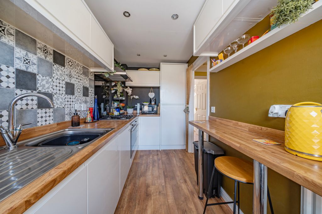 Property photo 2 of 16 12733465