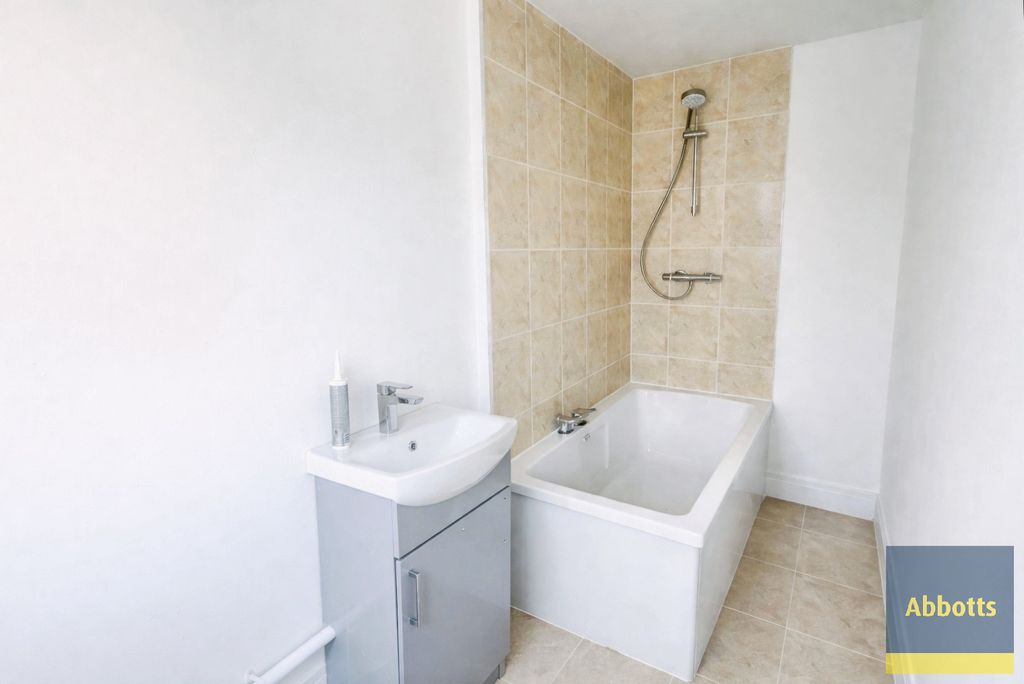 Property photo 3 of 3