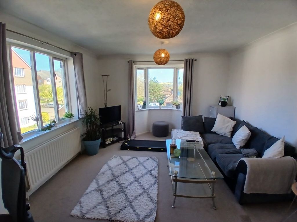 Property photo 2 of 6