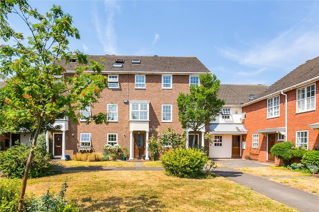 Property photo 1 of 10