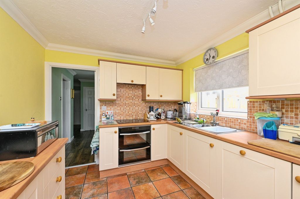 Property photo 2 of 20
