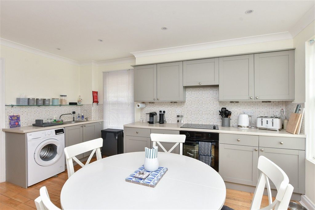 Property photo 3 of 10 Kitchen/Diner