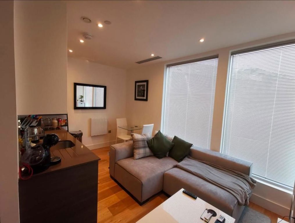 Property photo 2 of 8