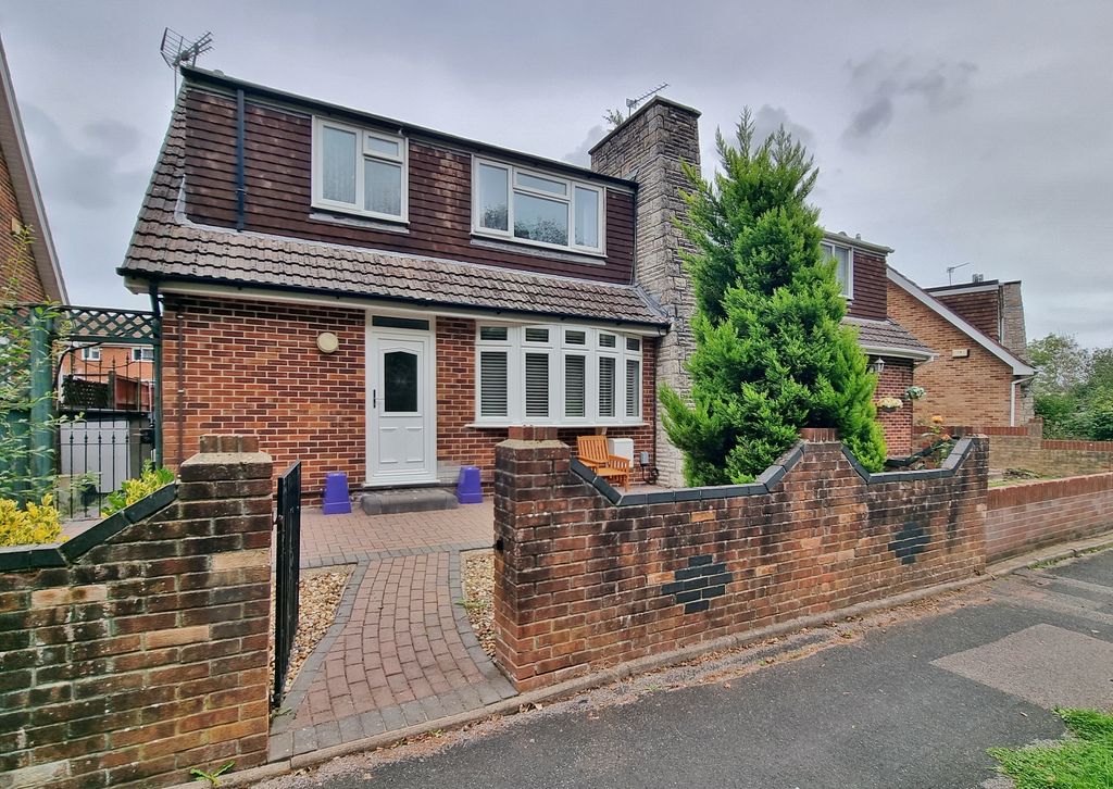 Property photo 1 of 19