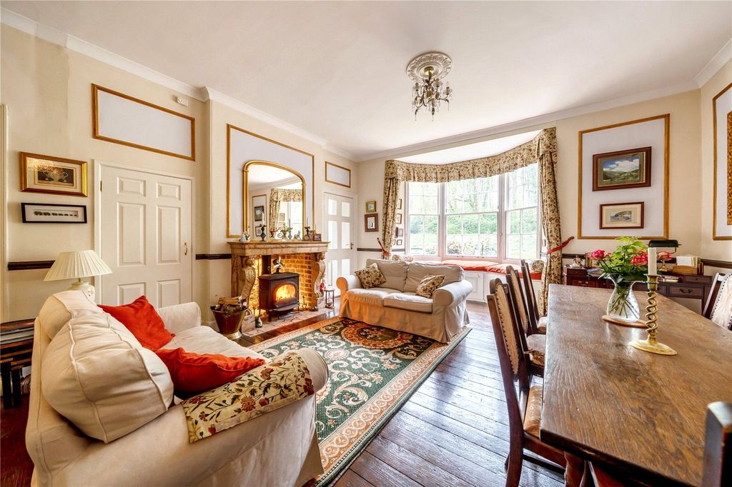 Property photo 2 of 14 Living Room