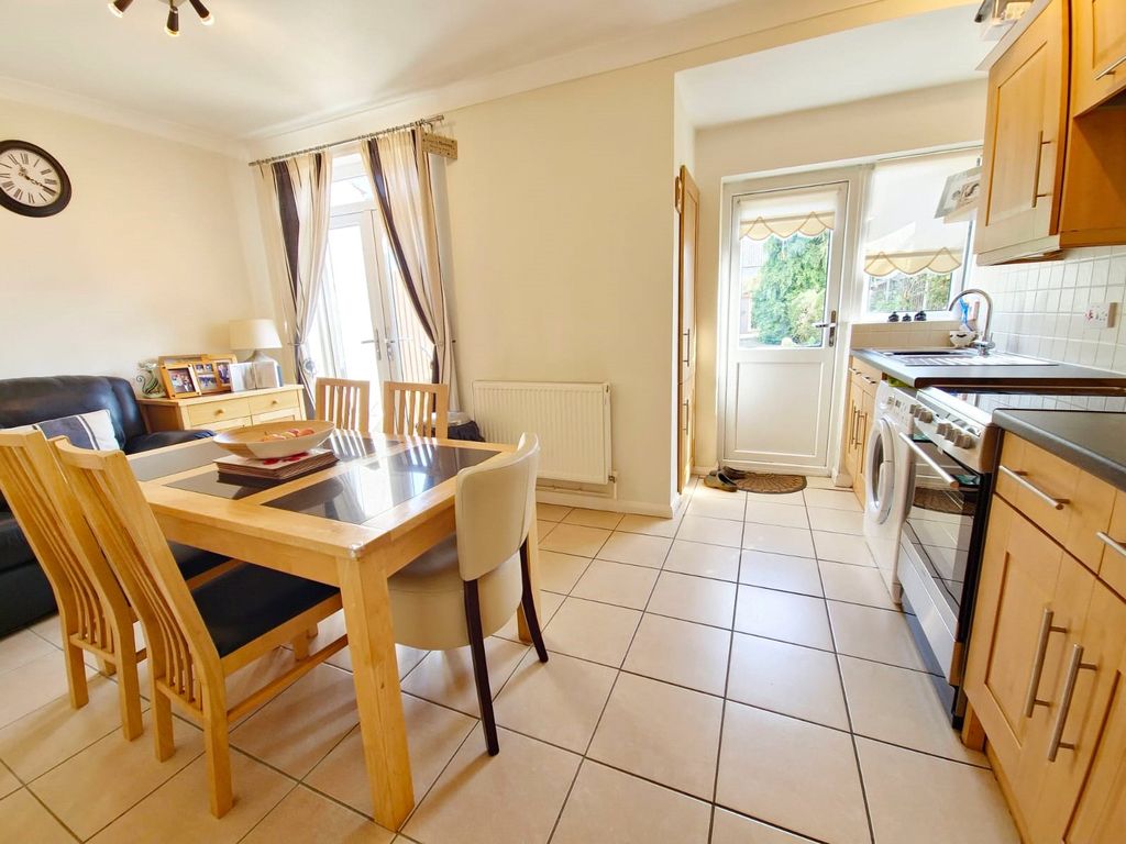 Property photo 3 of 12 Picture No. 10